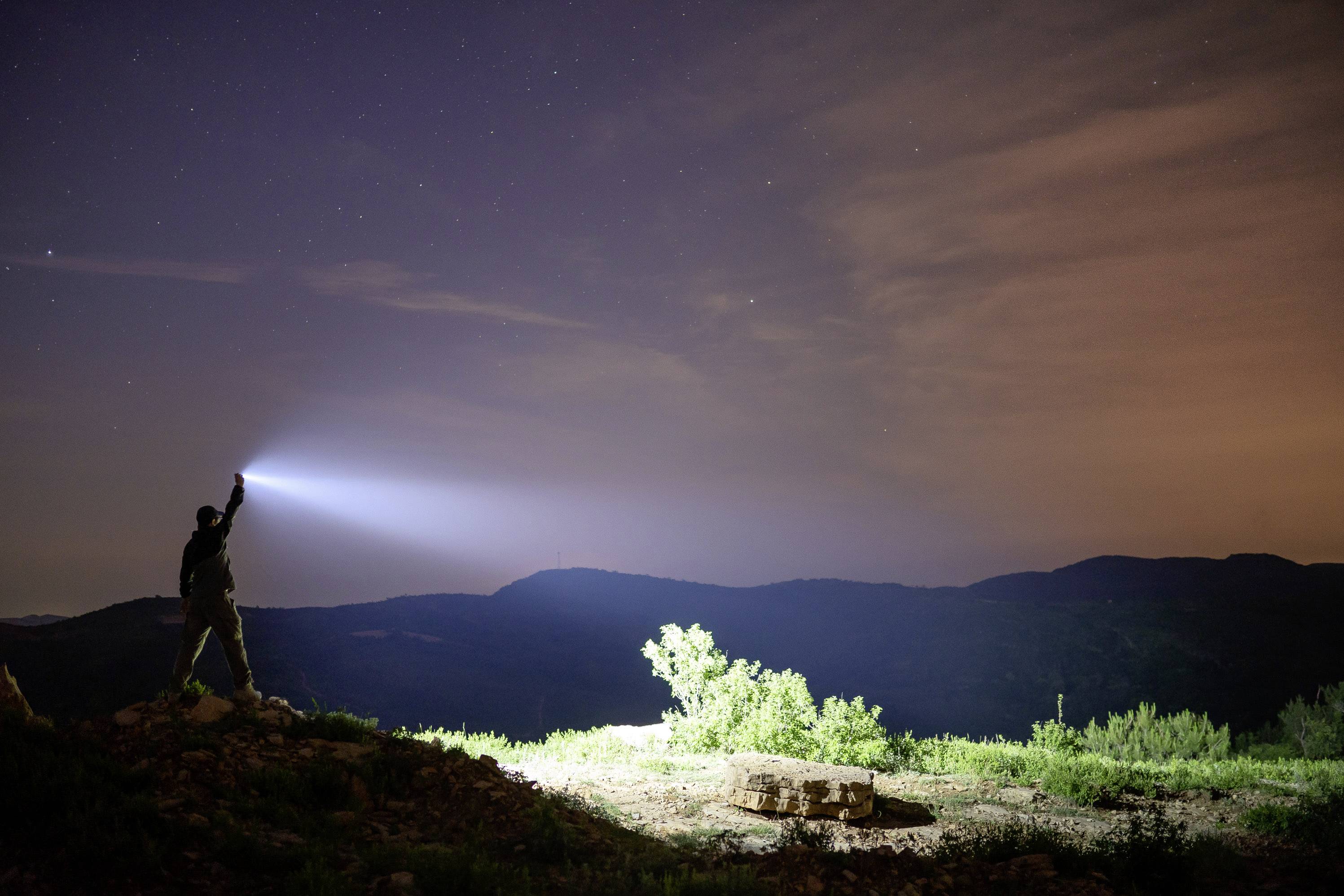 OLight Warrior Mini 3 LED Taschenlampe akkubetrieben 1750lm 165h 122g