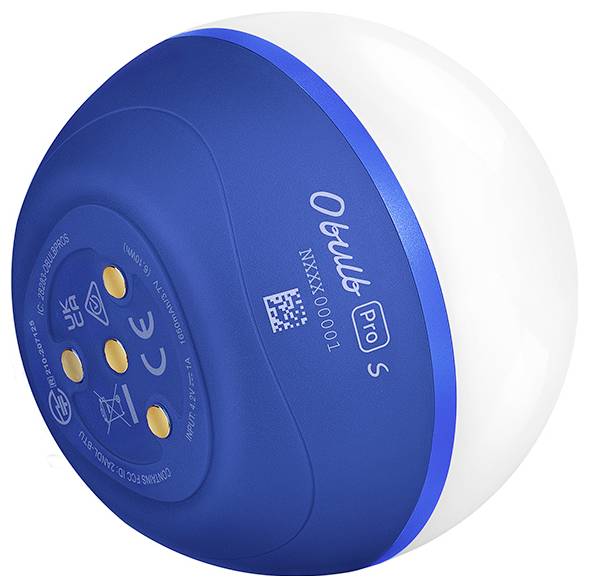 Eine blaue, kugelförmige Lampe mit der Aufschrift 'Obulb Pro S', Modellnummer NXN00001, zeigt goldene Anschlüsse auf einer Seite.