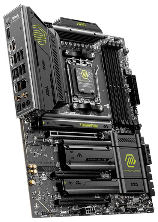 Ein Computer-Mainboard mit mehreren PCIe-Steckplätzen, RAM-Steckplätzen und Anschlüssen. Es ist mit dem Branding 'MAG Tomahawk' versehen.