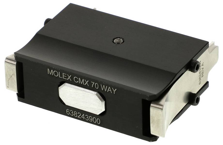 Schwarzer elektrischer Steckverbinder mit Aufschrift 'MOLEX CMX 70 WAY 638243900'.
