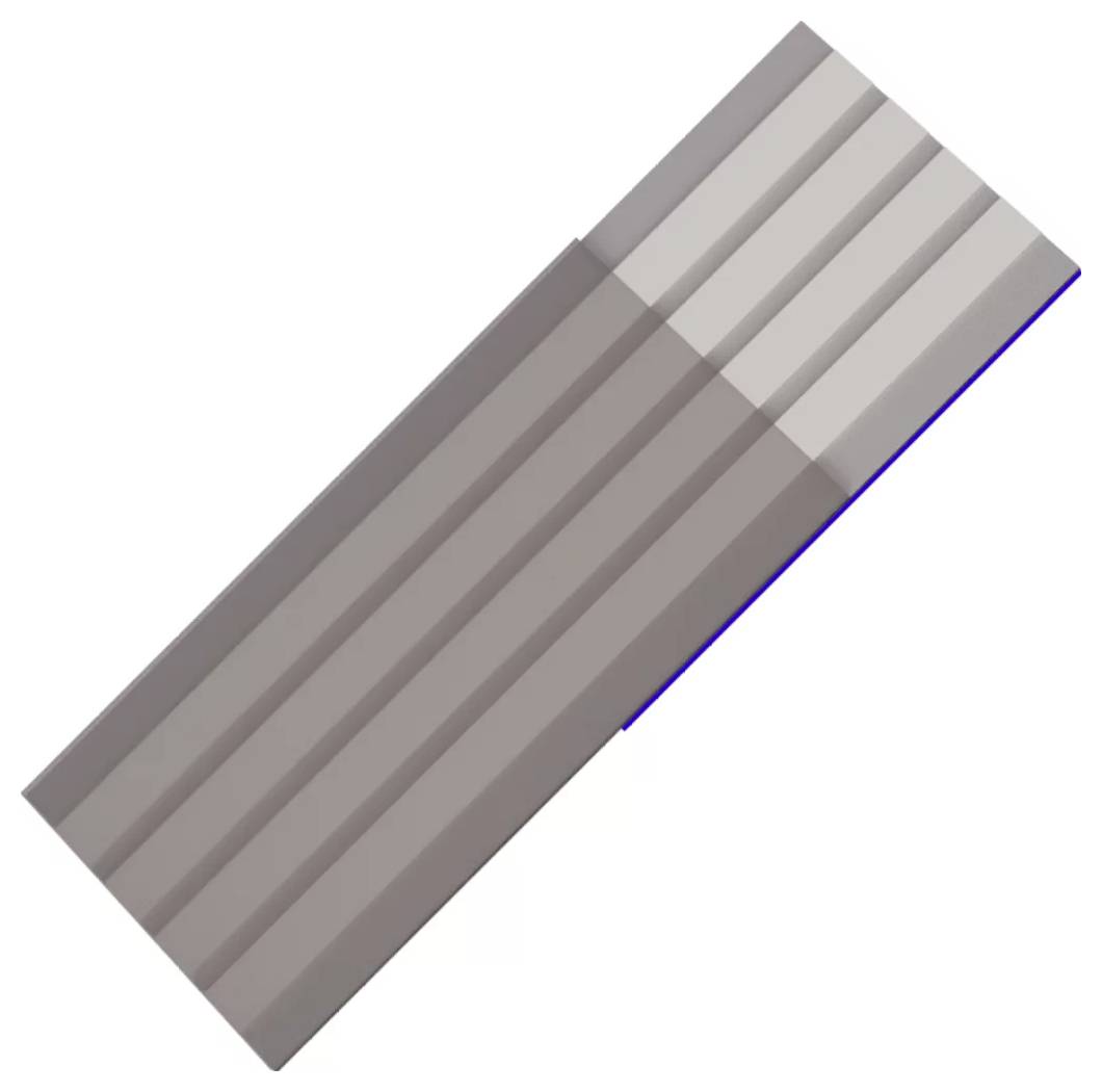 Diagonales grau wellblech-metallpaneelblatt auf weißem hintergrund, dargestellt als einfaches produktstilbild.