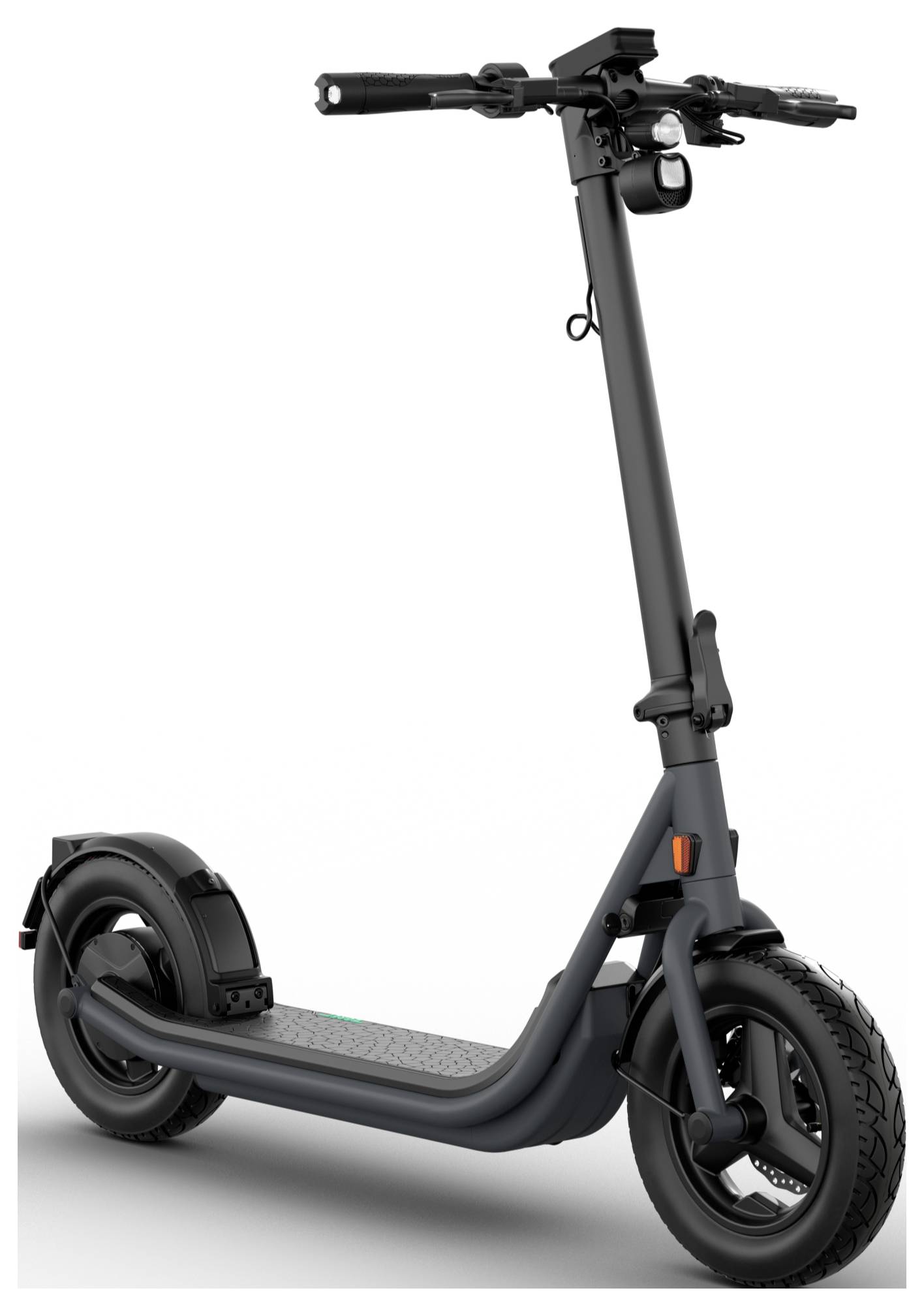 Schwarzer E-Scooter mit modernem Design, ergonomischem Lenker und großen Reifen, auf weißem Hintergrund.