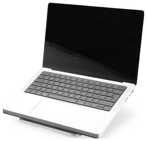 Laptop mit geöffnetem Bildschirm und Tastatur, schwarz und silber, auf weißem Hintergrund.