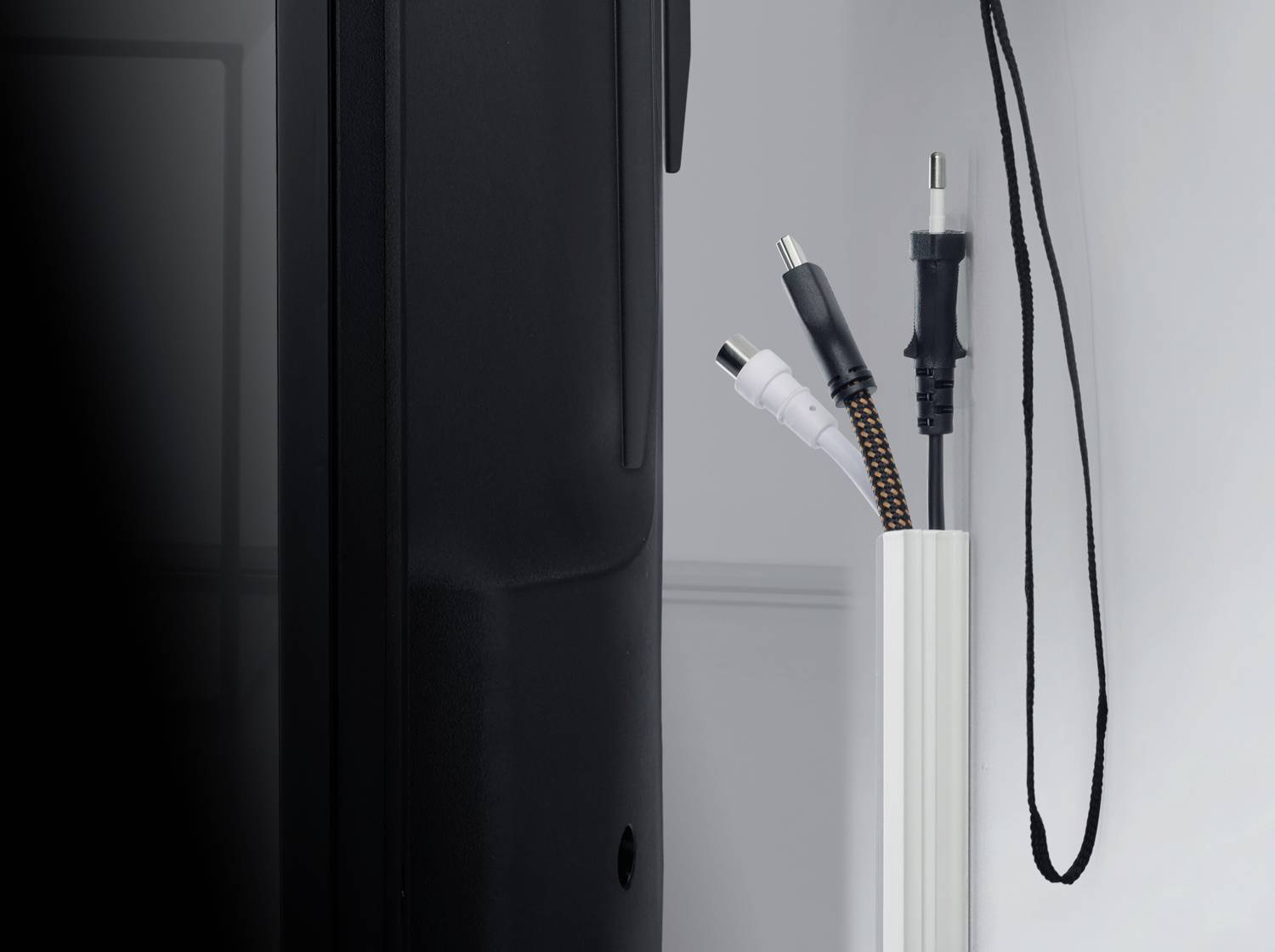 One For All 120" Solid TILT & FORWARD XL TV-Wandhalterung 106,7 cm (42") - 304,8 cm (120") Neigbar