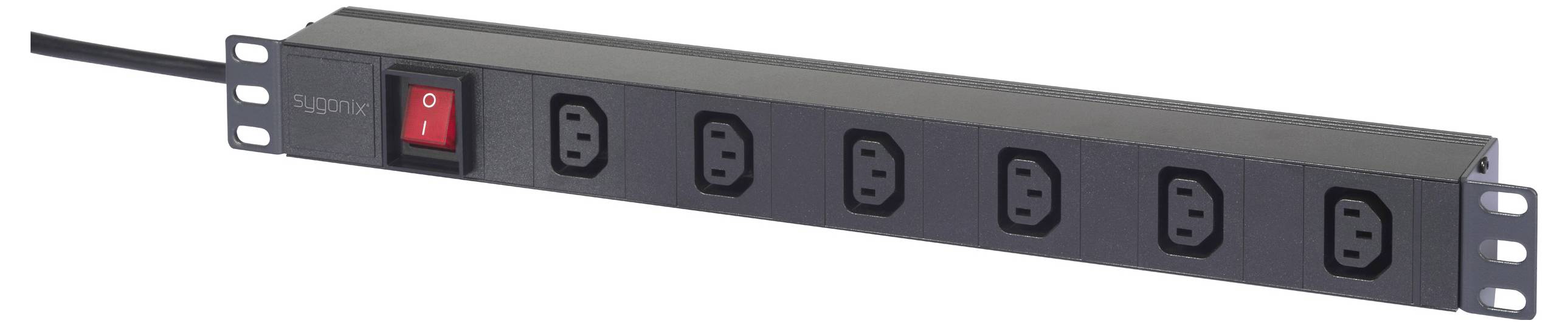 Eine schwarze Steckdosenleiste mit sechs Steckplätzen und einem roten Ein-/Ausschalter auf der linken Seite.