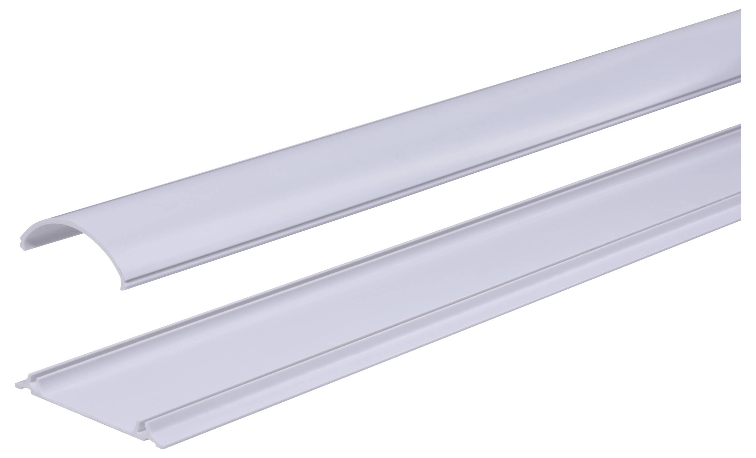 Zwei Kabelkanäle aus weißem Kunststoff, einer mit abgerundeter und einer mit flacher Oberfläche.