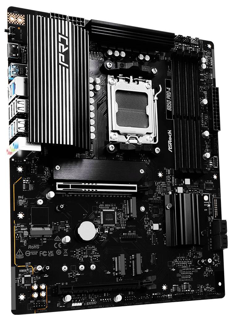 Ein Computer-Mainboard mit verschiedenen Steckplätzen, Anschlüssen und einem CPU-Sockel. Es zeigt keine spezifische Marke oder Modell.