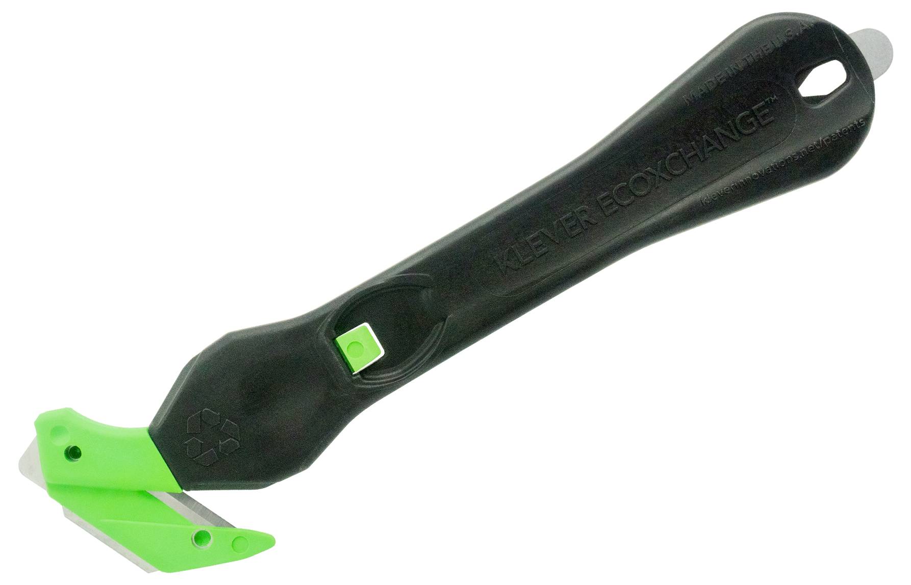 Ein schwarzer Cutter mit grünem Klingenschutz und ergonomischem Griff, geeignet zum sicheren Schneiden von Karton oder Verpackung.
