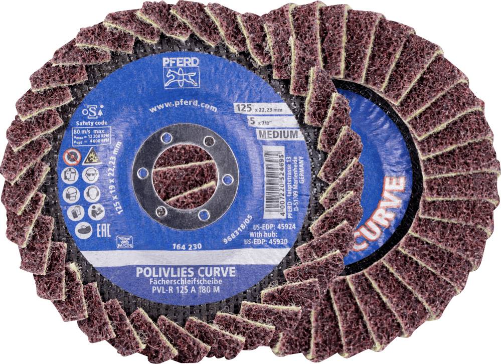 Zwei gebogene Schleifscheiben aus Polivlies-Material, die als 'Fächerschleifscheiben' für mittlere Körnung auf einer Oberfläche verwendet werden.