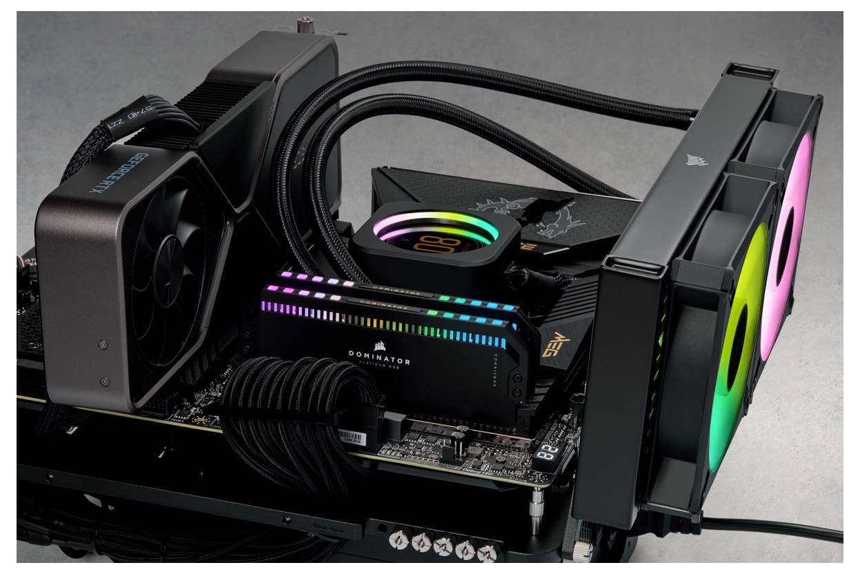 Corsair CMT32GX5M2E6000C36 PC-Arbeitsspeicher Modul DDR5 32GB 2 x 16GB 6000MHz 288pin DIMM CL36 CMT32GX5M2E6000C36