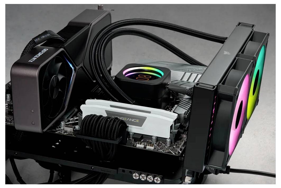 Corsair CMH32GX5M2B5600C40W PC-Arbeitsspeicher Modul DDR5 32GB 2 x 16GB 5600MHz 288pin DIMM CL40 CMH32GX5M2B5600C40W