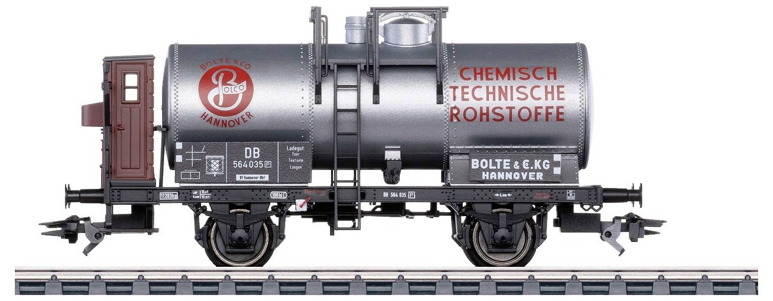 Ein silberner Kesselwagen der DB mit der Aufschrift 'Chemisch Technische Rohstoffe', Hannover.