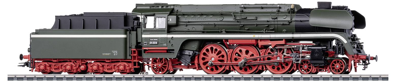 Ein Modell einer alten Dampflokomotive in schwarz und rot, auf einem Gleis stehend, mit detailliertem Fahrwerk und Schornstein.