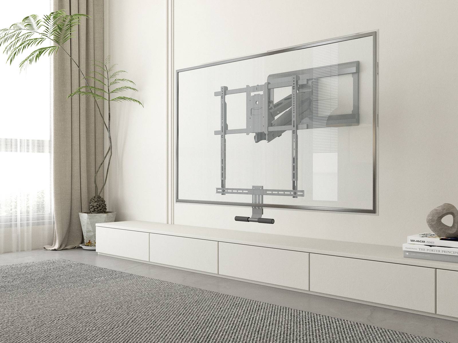 Ein modernes Wohnzimmer mit einem flachen Fernseher, der an der Wand montiert ist, ein großer Topf mit einer Pflanze steht links daneben.