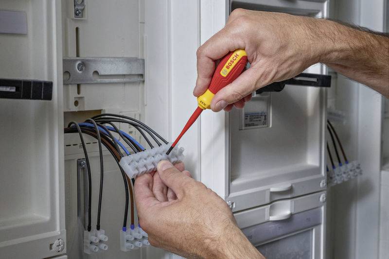 Bosch Professional 1600A02NC1 VDE Schlitz-Schraubendreher