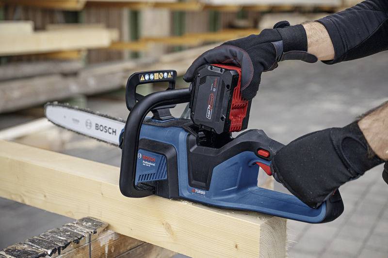 Bosch Professional GKE 18V-40 Akku Akku-Kettensäge Schwertlänge 360mm