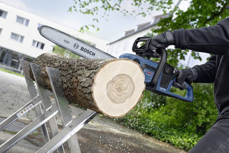 Bosch Professional GKE 18V-40 Akku Akku-Kettensäge Schwertlänge 360mm