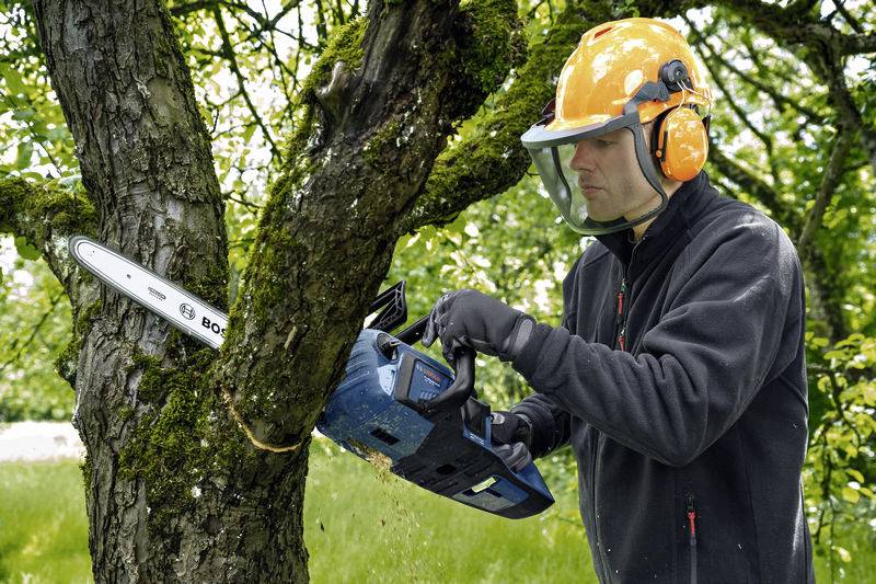 Bosch Professional GKE 18V-40 Akku Akku-Kettensäge Schwertlänge 360mm