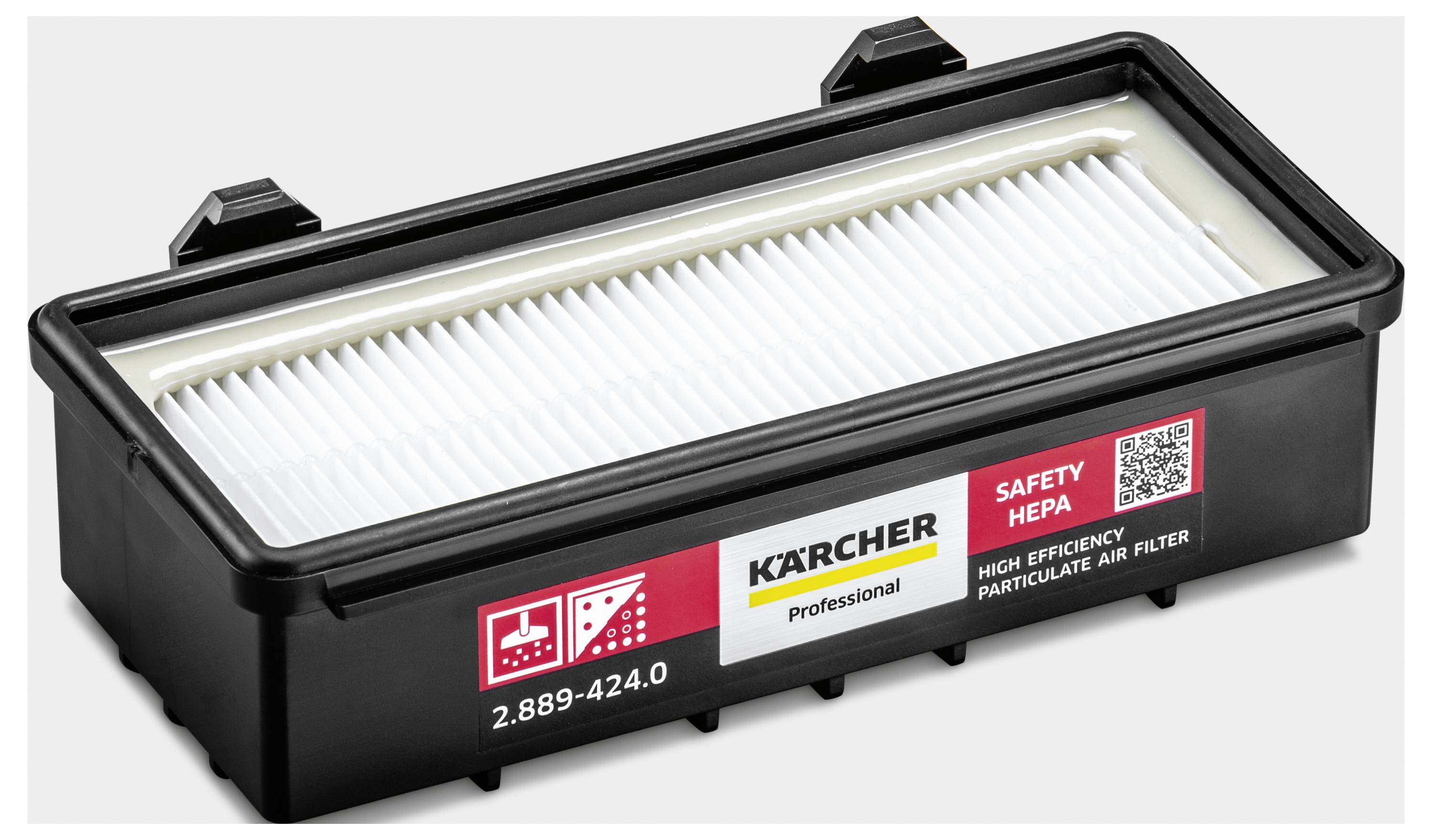 Ein schwarzer HEPA-Filter mit weißem Filtermaterial von Kärcher. Etiketten zeigen Sicherheits- und Produktinformationen.