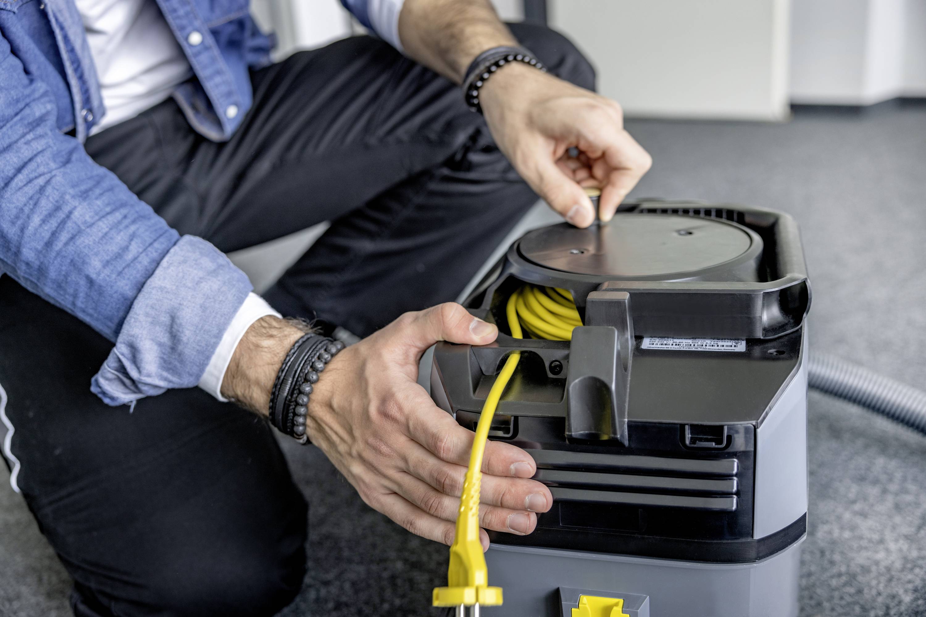 Kärcher Professional T 10/1 Adv 1.527-308.0 Trockensauger 585W 10l