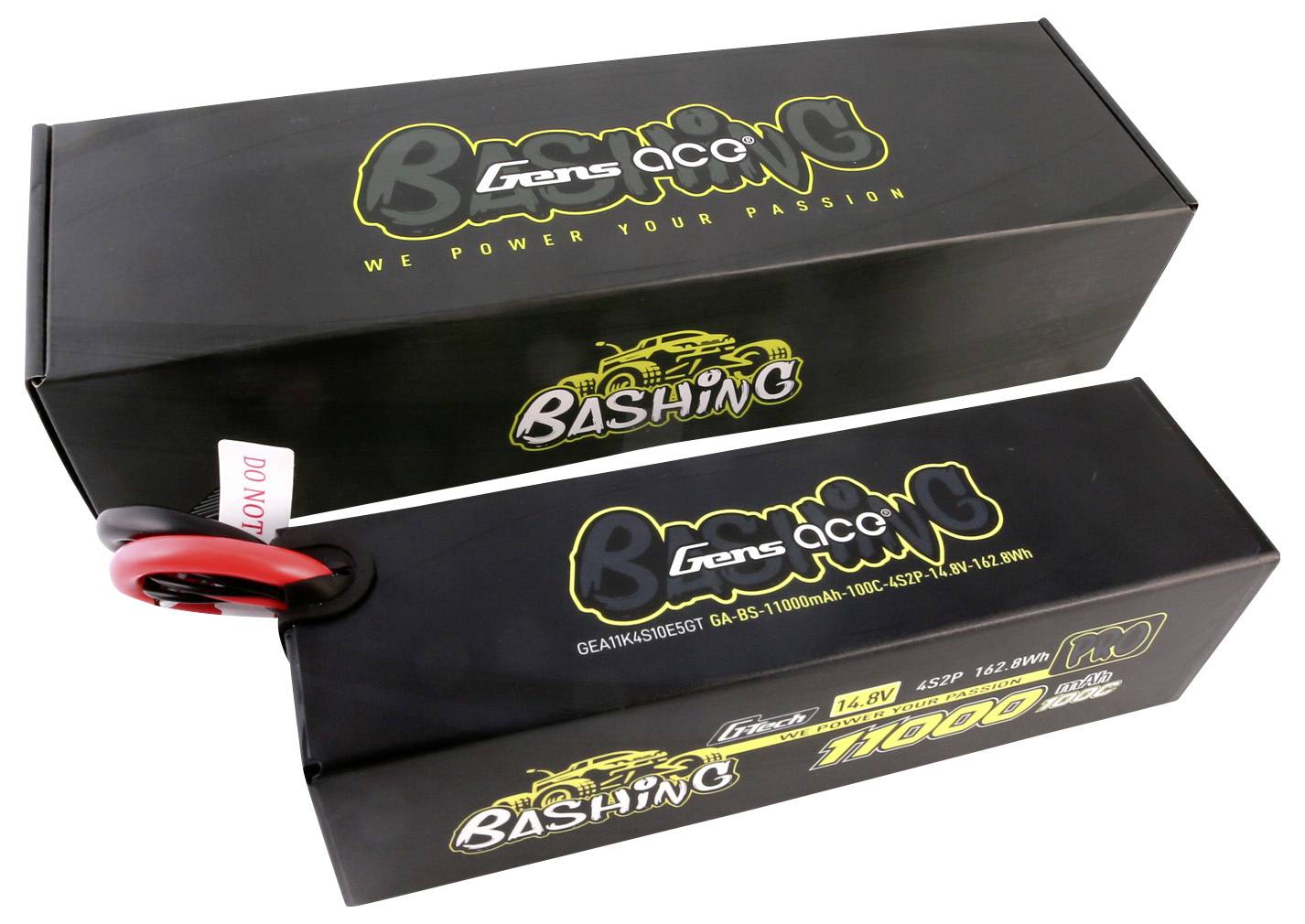 Zwei schwarze Kartons mit der Aufschrift 'Bashing'. Oben kleinere Box, unten größere mit technischen Details und rotem Etikett.