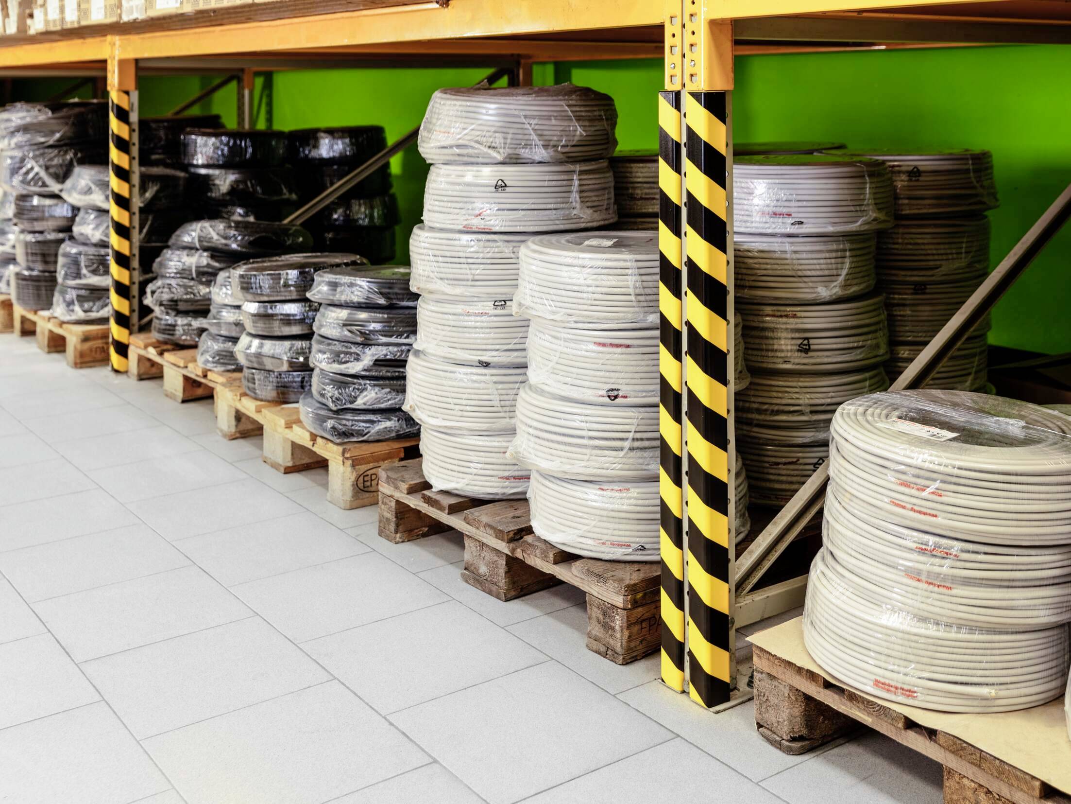 Durable 1102130 Eckschutz Schwarz, Gelb (L x B x H) 1000 x 47 x 47mm