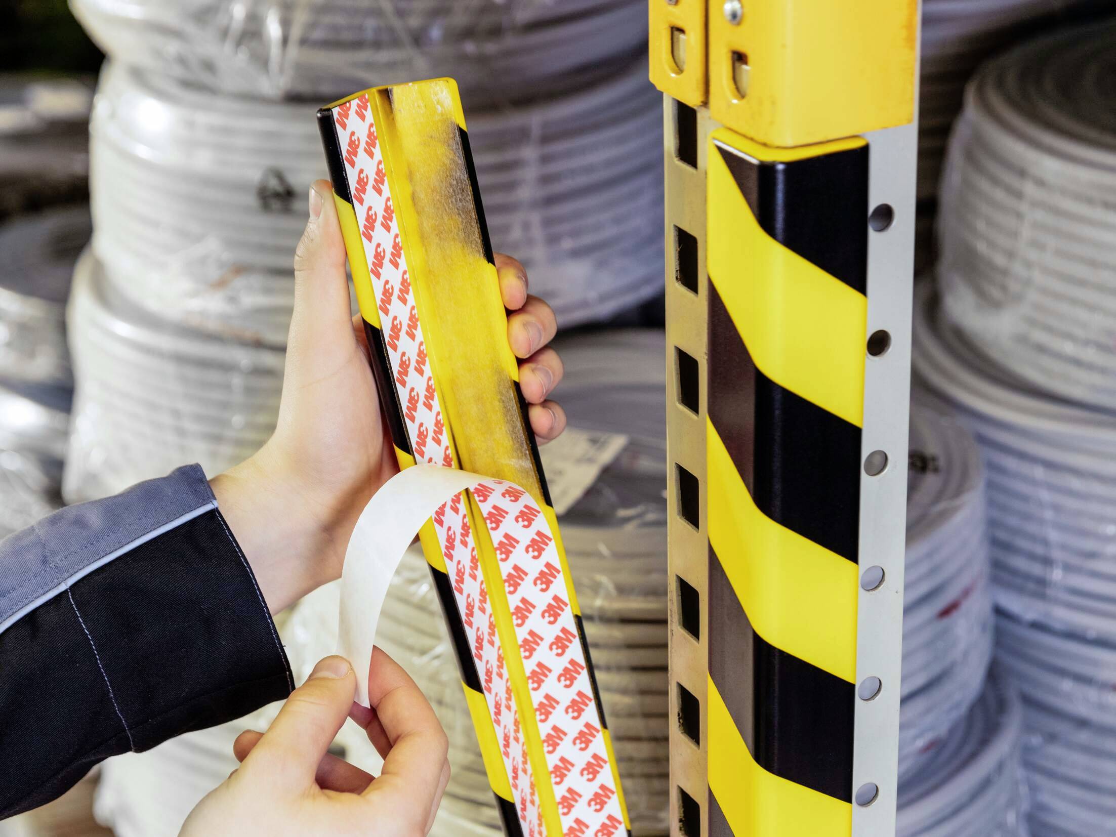 Durable 1102130 Eckschutz Schwarz, Gelb (L x B x H) 1000 x 47 x 47mm