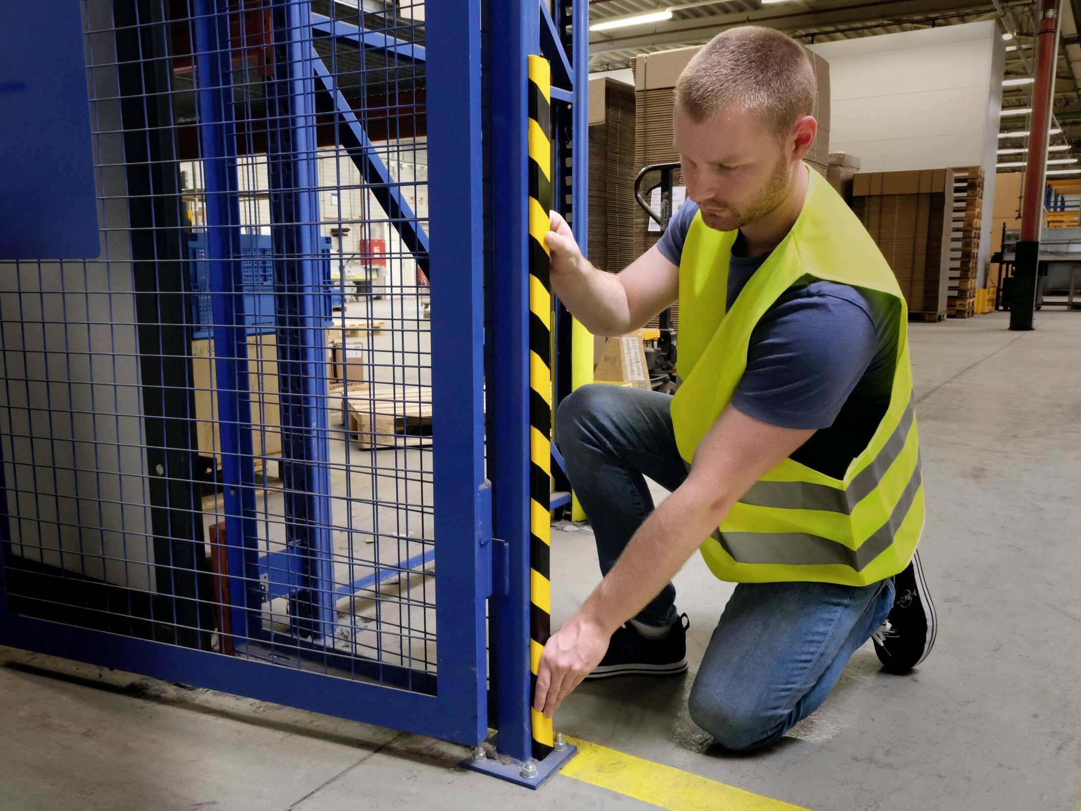 Durable 1102130 Eckschutz Schwarz, Gelb (L x B x H) 1000 x 47 x 47mm