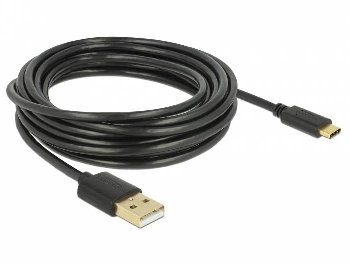 Ein schwarzes USB-Kabel mit einem USB-A-Stecker auf der einen und einem USB-C-Stecker auf der anderen Seite, aufgerollt dargestellt.