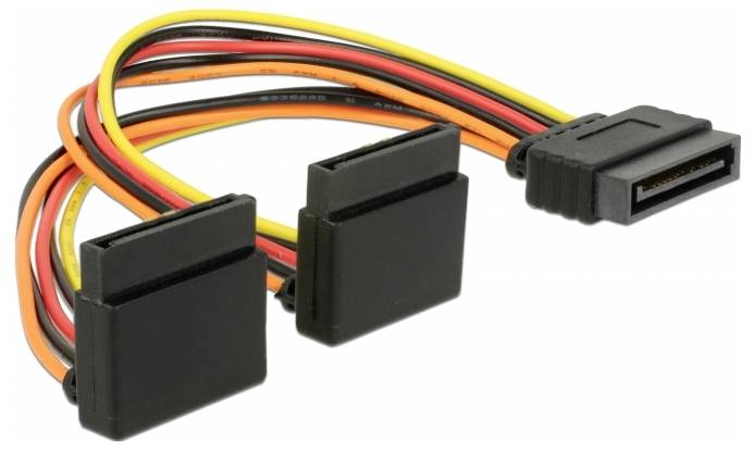 Zwei SATA-Stromkabel mit schwarzen Anschlüssen und gelben, roten und schwarzen Leitungen, die in Computergehäuse verwendet werden.