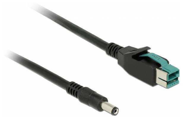 Ein schwarzes Stromkabel mit einem rechteckigen Adapter und einem Metallstecker an den Enden. Geeignet für Elektronikgeräte.