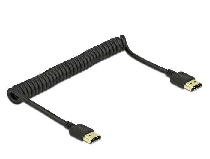 Ein spiralförmiges HDMI-Kabel mit zwei Steckern an den Enden, geeignet für flexible Verbindungen zwischen elektronischen Geräten.