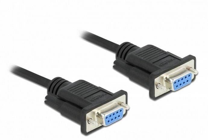 Zwei schwarze VGA-Kabel mit blauen Anschlüssen liegen nebeneinander. Geeignet für den Anschluss von Computermonitoren oder Projektoren.