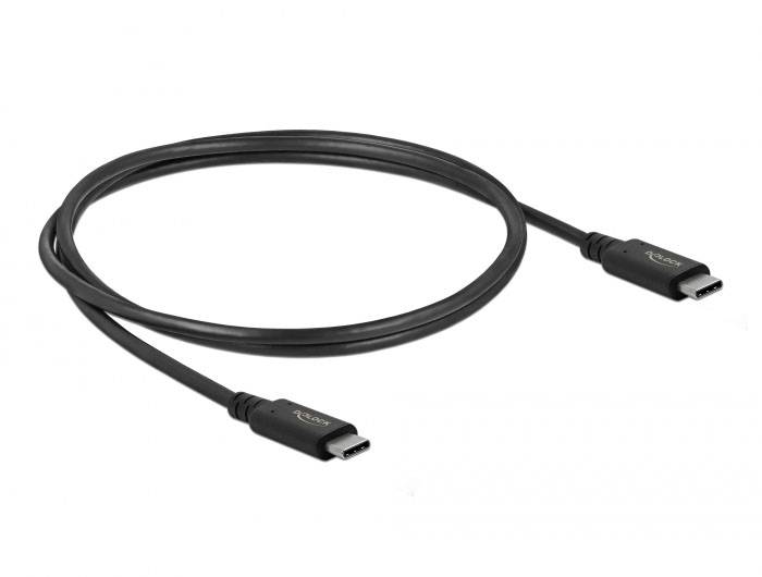 Ein schwarzes USB-C-Kabel mit Steckern an beiden Enden, geeignet für Geräteaufladung und Datenübertragung.