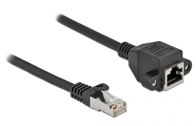 Ein schwarzes Ethernet-Verlängerungskabel mit RJ-45-Steckern, das zur Netzwerkverbindung zwischen Geräten verwendet wird.