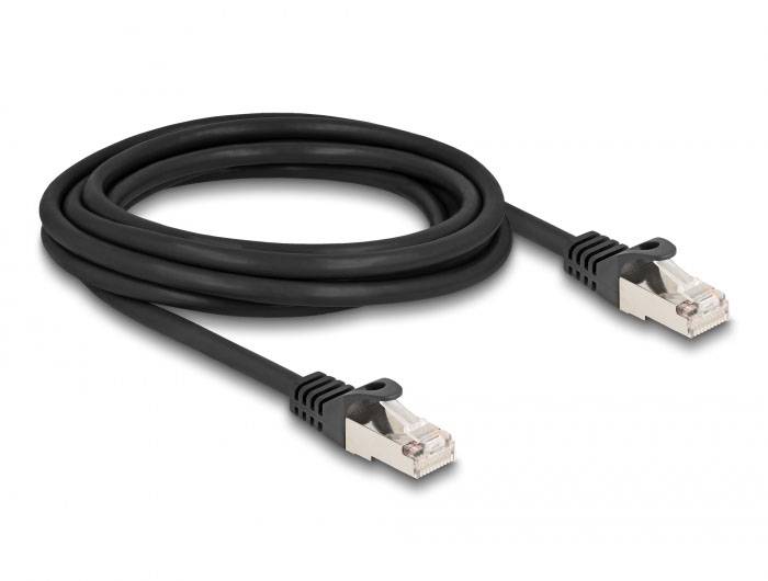 Schwarzes Ethernet-Kabel mit zwei RJ45-Steckern.