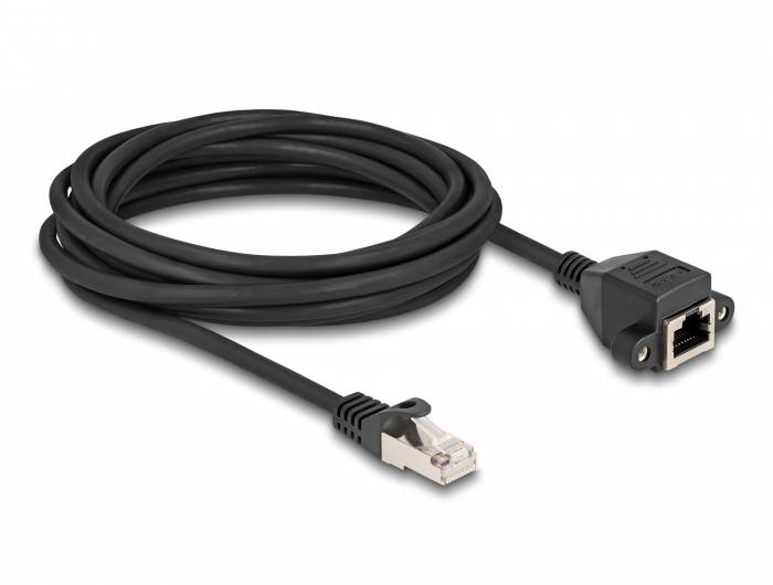 Schwarzes Ethernet-Kabel, das mit einem RJ45-Stecker und einer Ethernet-Kupplung endet.
