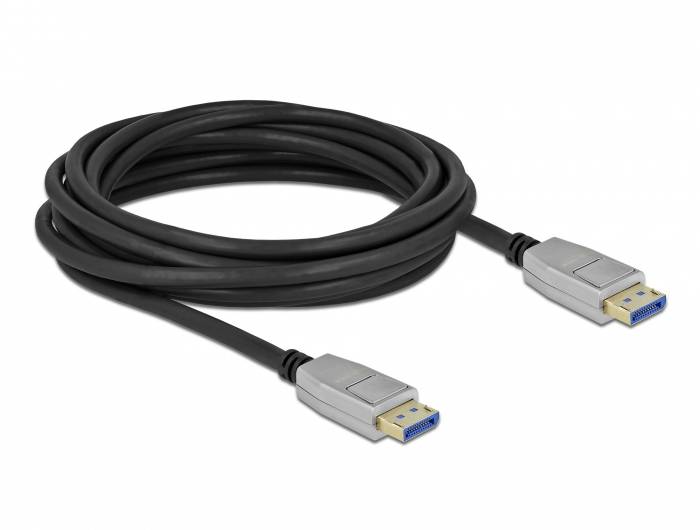 Schwarzes DisplayPort-Kabel mit zwei Steckern an den Enden, geeignet für die Verbindung von Bildschirmen mit Computern oder Laptops.