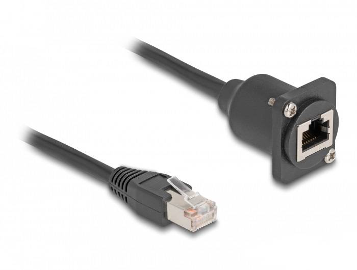 Ein schwarzes Ethernet-Kabel mit RJ45-Stecker und Buchse, verwendet für Netzwerkanbindungen.