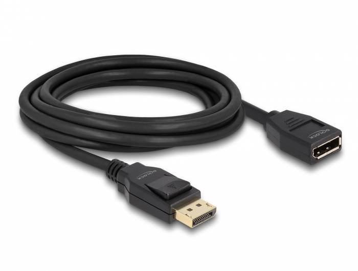 Ein schwarzes DisplayPort-Kabel, aufgerollt, mit einem männlichen und einem weiblichen Steckverbinder, liegt auf einem weißen Hintergrund.