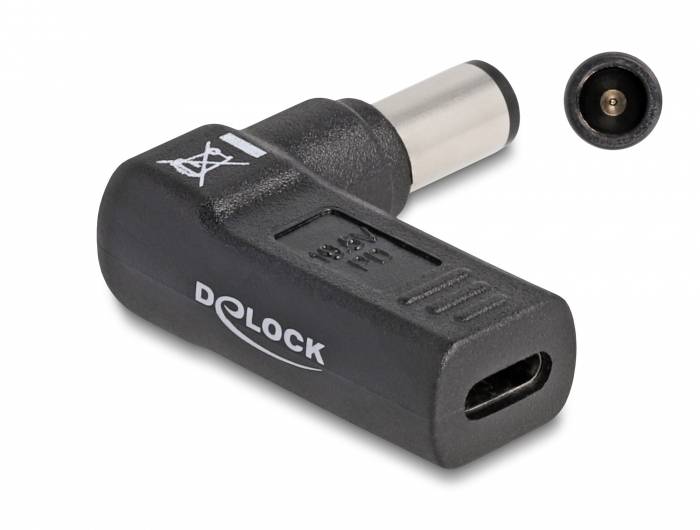 Schwarzer L-förmiger Adapter mit USB-C-Buchse und DC-Stecker.