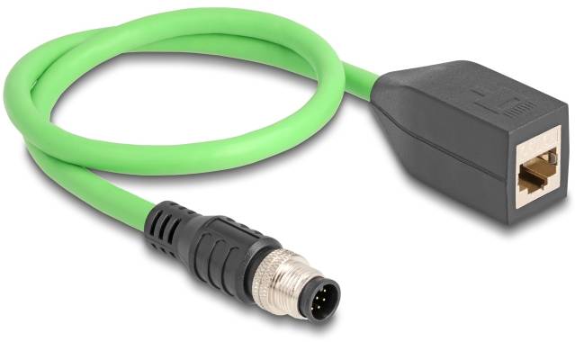 Grünes M12 Ethernet-Kabel mit schwarzem Adapter, geeignet für industrielle Netzwerkverbindungen und robuste Umgebungen.