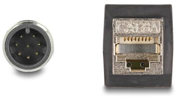 Ein rundes, metallisches 7-poliges Steckergehäuse neben einer quadratischen CAT 6A-Netzwerkbuchse, passend für Netzwerkverbindungen.