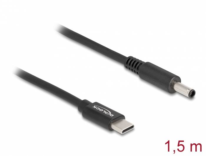 Ein 1,5 m langes Adapterkabel mit USB-C-Anschluss auf der einen und einem runden Stecker auf der anderen Seite, schwarzes Kabel.
