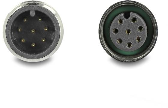 Stecker und Buchse eines runden elektrischen Steckverbinders mit mehreren Stiften und Buchsenpins, vor weißem Hintergrund.