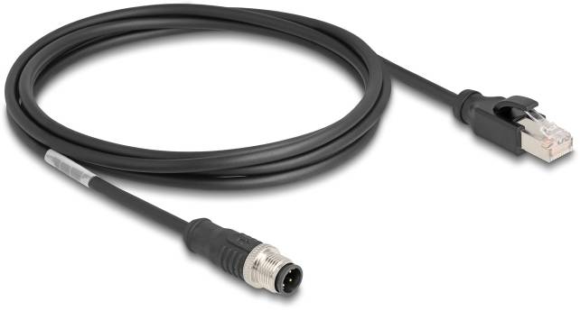 Ein Ethernet-Kabel mit einem RJ45-Stecker auf der einen Seite und einem M12-Stecker auf der anderen Seite, geeignet für industrielle Anwendungen.