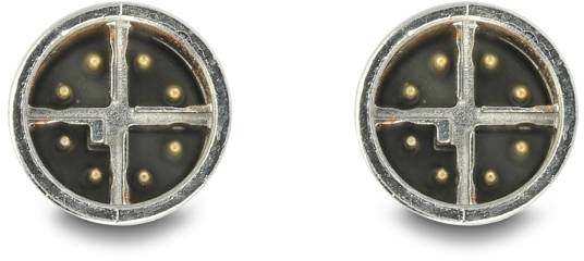 Zwei runde elektronische Stecker mit mehreren goldenen Kontaktpunkten in einem Metallrahmen.