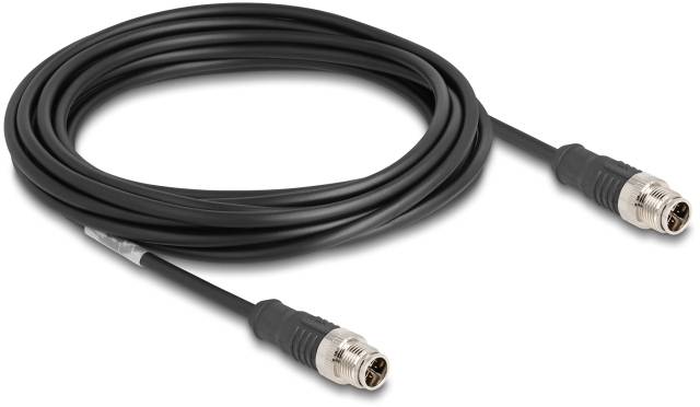 Schwarzes, langes Koaxialkabel mit zwei Metallsteckern an jedem Ende, geeignet für die Signalübertragung in technischen Anwendungen.