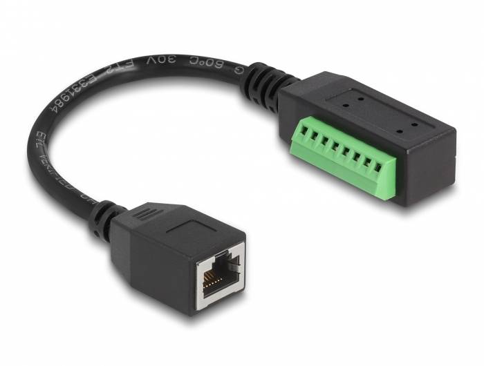 Ein Adapterkabel mit einem RJ45-Stecker auf der linken Seite und einem grünen mehrpoligen Schraubklemmenblock auf der rechten Seite.