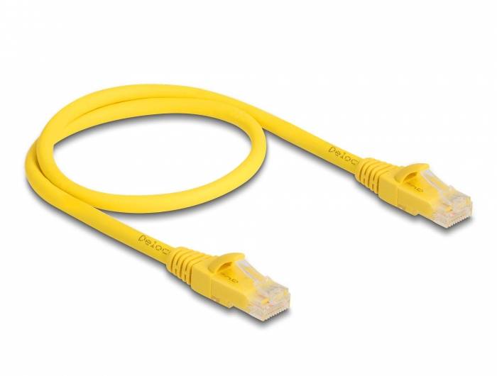 Gelbes Ethernet-Kabel mit zwei RJ45-Steckern, gewunden in einer U-Form. Verwendet für Netzwerkverbindungen.